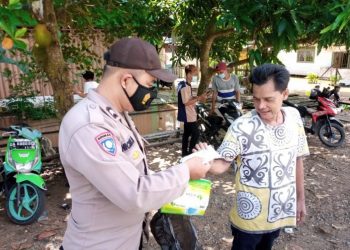 Bhabinkamtibmas Kahayan Kuala Sambangi Warga Berikan Himbauan Kamtibmas Dan Prokes Covid-19