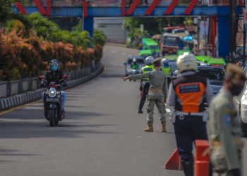 Polisi dan Jasa Marga Sekat Pemudik yang Balik ke Jabotabek