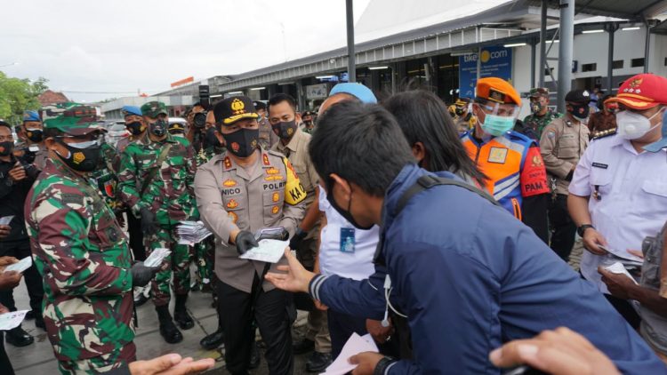 Tes Acak kepada 215.997 Orang di Titik Penyekatan Jatim, 21 Orang Dinyatakan Reaktif