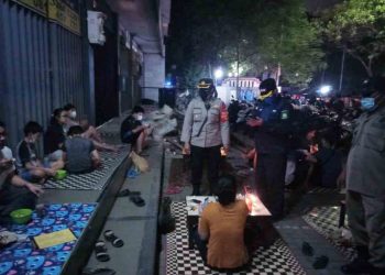 Polsek Neglasari Gelar Operasi Yustisi PPKM, Belasan Pedagang Dapat Teguran