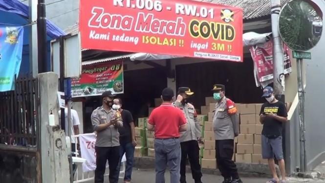 Belasan Warga Positif COVID-19, 1 RT di Gandaria Selatan Di-lockdown