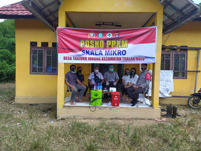 Polsek Parenggean Bersama Gugus Tugas Laksanakan Cek Pos PPKM Mikro
