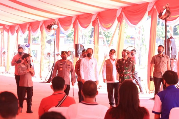 Serbuan Vaksin TNI-Polri Lampaui Target Satu Juta Dosis Per Hari