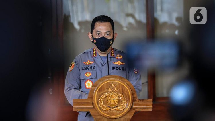 PPKM Level 4, Kapolri Instruksikan Polisi Bantu Percepat Penyaluran Bansos Pemerintah