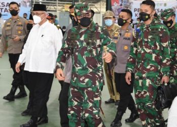Panglima TNI Tinjau Sentra Vaksinasi Unika Atma Jaya dan Ponpes Minhaajurrosyidiin Lubang Buaya