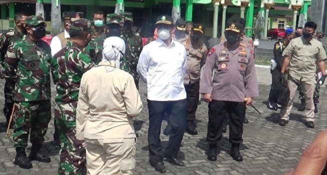 Panglima TNI dan Kapolri Kunjungi AHD terkait Rumah Sakit Darurat Covid-19