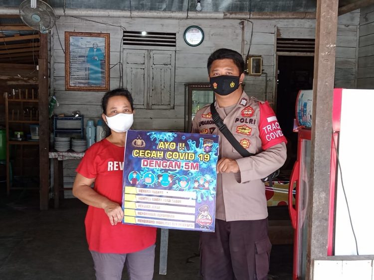 Pantang Lelah, Sosialisasi Prokes juga Menjangkau Warga Pinggiran