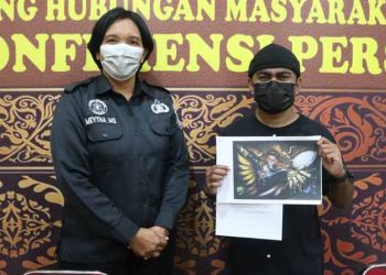 Faubun Wakili Polda Maluku di Bhayangkara Mural Festival 2021