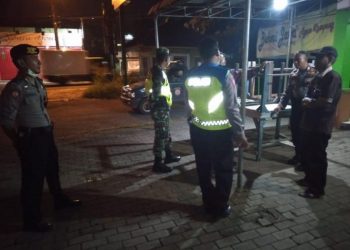 Antisipasi GK dan Putus mata rantai Covid 19 Polsek Bener laksanakan Patroli Malam.