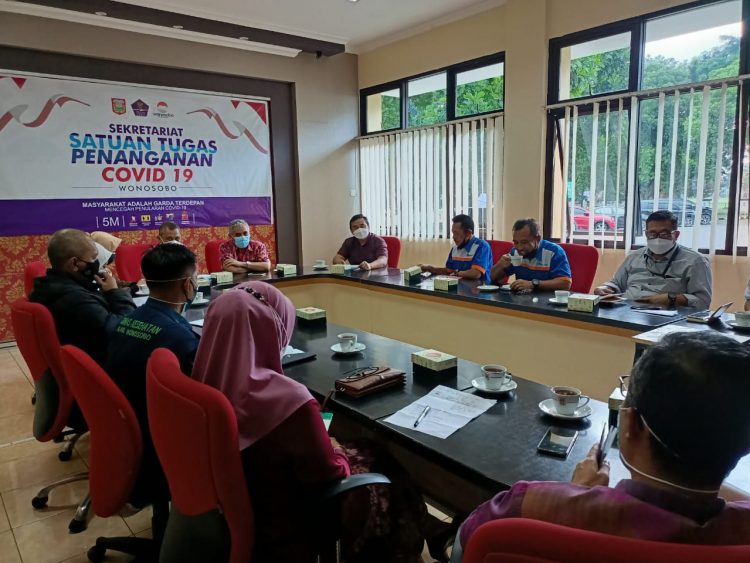 Pemerintah Kabupaten Wonosobo Bersama TNI/ Polri Distribusikan 10 Ribu Dosis Vaksin Corona ke 13 Desa