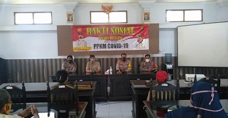 Polres Buleleng Bagikan Sembako Kali Ini di Gerokgak