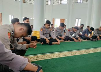 Tingkatkan Iman Personil, Polres Buru Laksanakan Binrohtal Dengan Mentaati Protokol Kesehatan