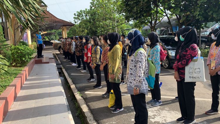 Biro SDM Polda Banten Laksanakan Pemeriksaan Administrasi Awal Rekrutmen Proaktif Penerimaan Bintara Polri Tahun Anggaran 2022