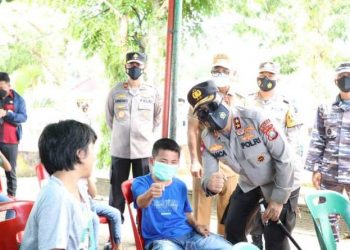 Kasih sayang Kapolda Sumut Kepada Anak-anak yang ditinggal orang tuanya karena covid-19