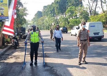 Polsek Asemrowo Operasi Masker di Dupak Rukun