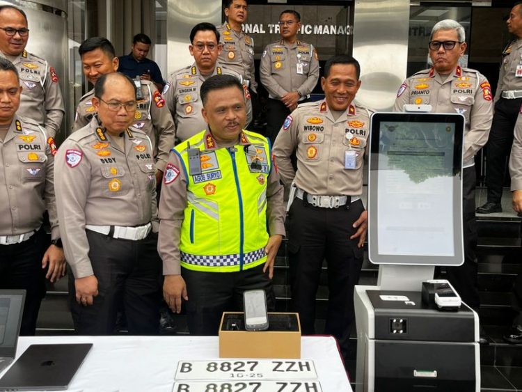 SIM dan STNK Digital: Korlantas Polri Percepat Optimalisasi Layanan Publik Melalui Sistem Digital