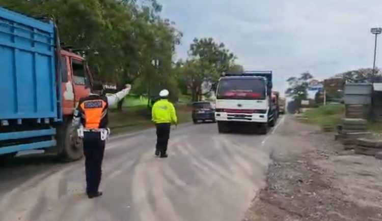 Siaga Penuh! Tim Gabungan Polri-Dishub Kawal Arus Mudik Jambi–Palembang 24 Jam