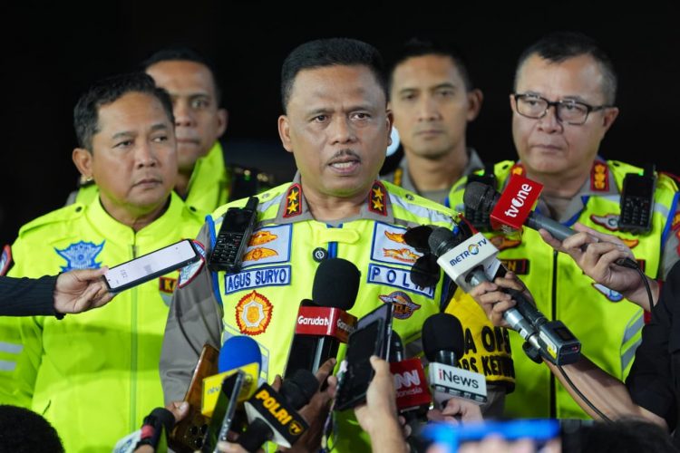 Kakorlantas Agus Suryonugroho: Arus Mudik Padat Namun Tetap Bergerak